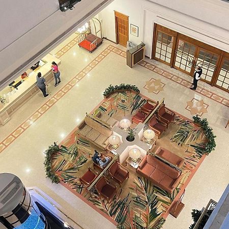Готель Abad Atrium Kochi Екстер'єр фото