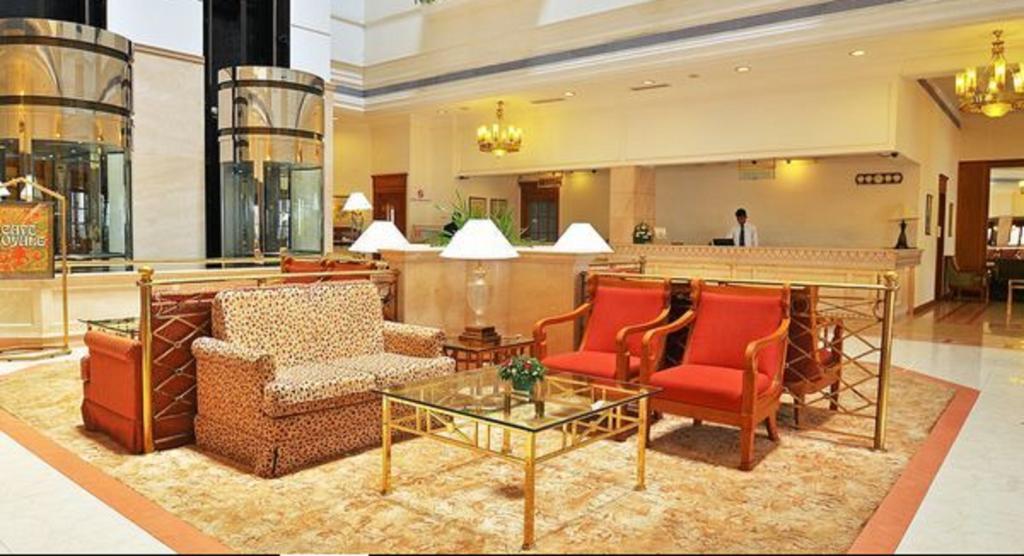Готель Abad Atrium Kochi Екстер'єр фото
