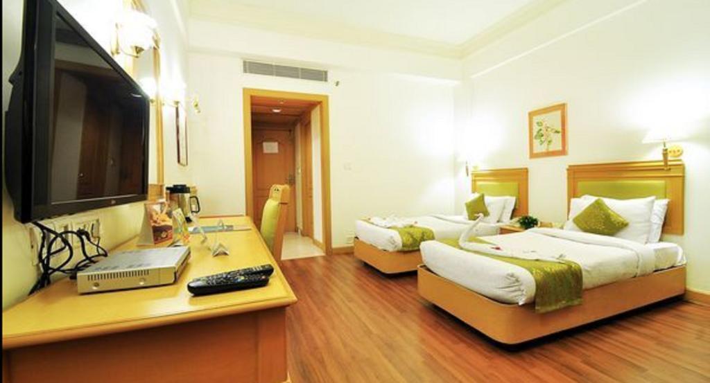 Готель Abad Atrium Kochi Екстер'єр фото