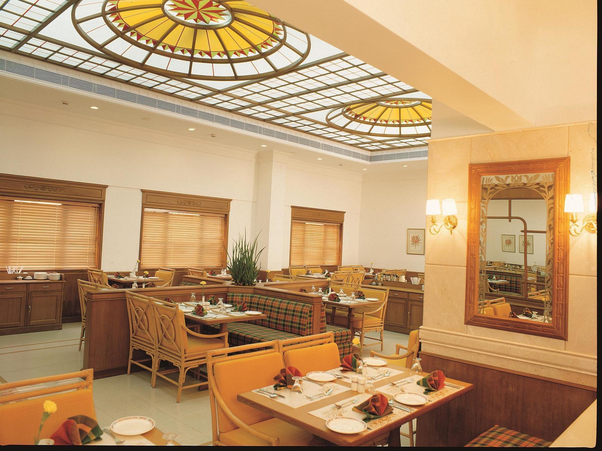 Готель Abad Atrium Kochi Екстер'єр фото