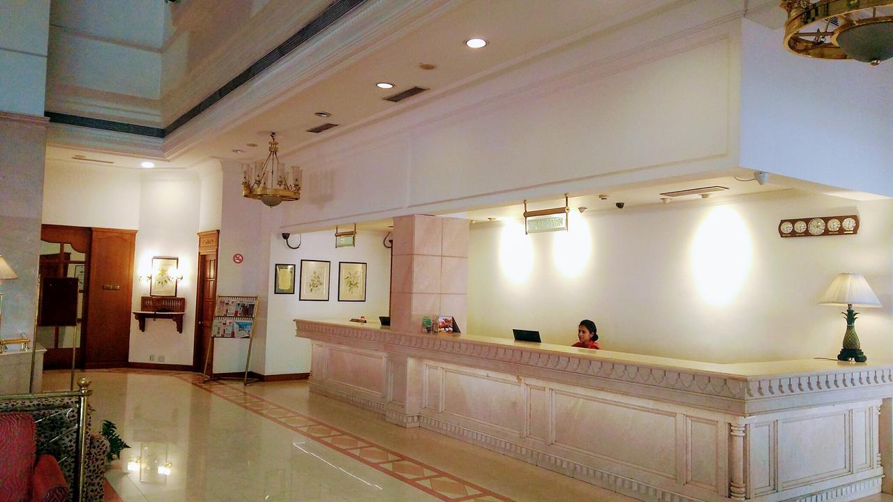 Готель Abad Atrium Kochi Екстер'єр фото